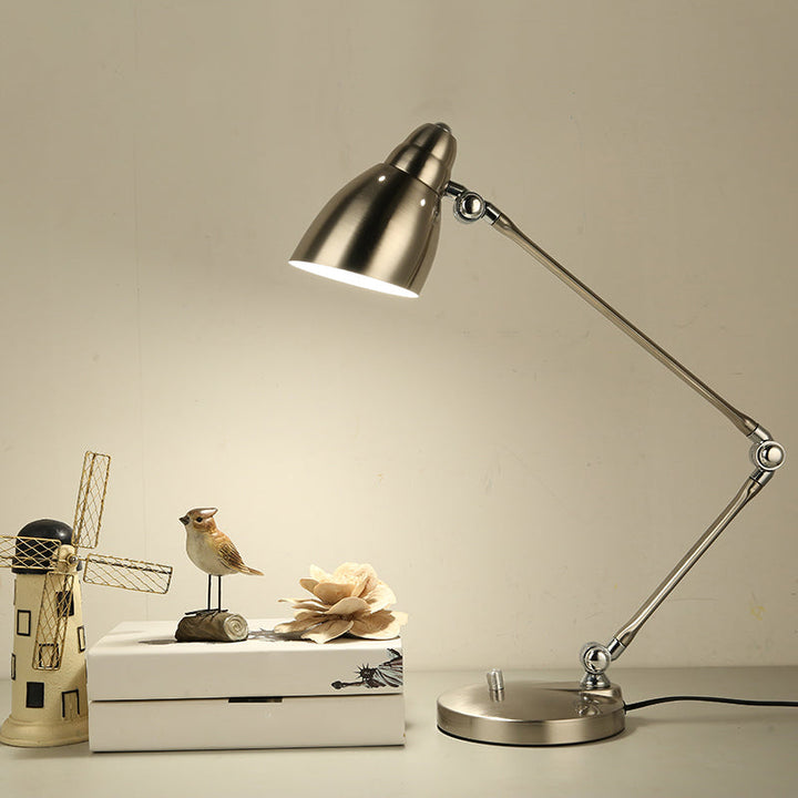 Kalsten | Industrial table lamp made of metal with adjustable arm and clock-shaped shade