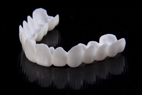 Kalsten | Cosmetic Tooth Toppers SmileShape – Reusable, Flexible and Naturally White
