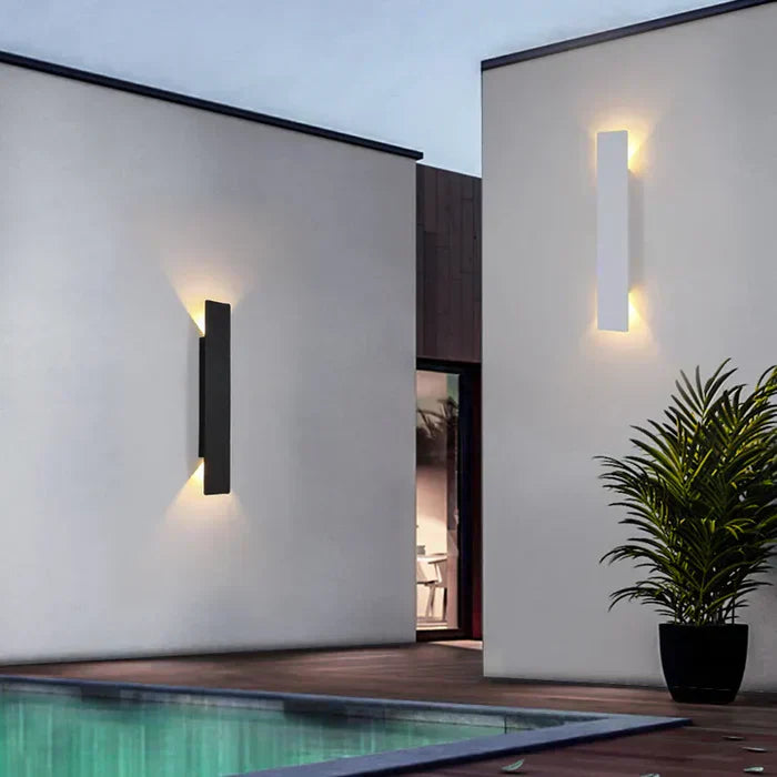 Weatherproof LED Outdoor Wall Lamp