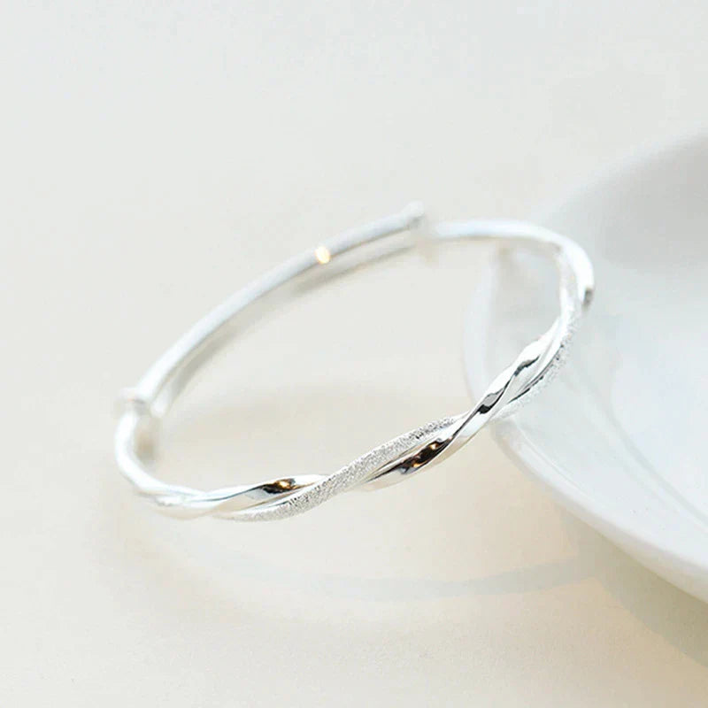 Elegant Twisted Silver Bracelet Kalsten