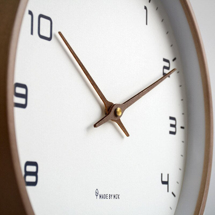 Scandinavian Wooden Wall Clock - Timeless Luxury & Design Kalsten