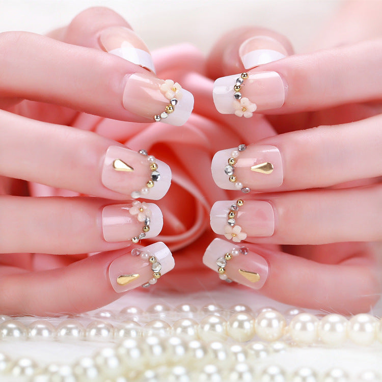 Artificial nails with delicate floral decorations Kalsten