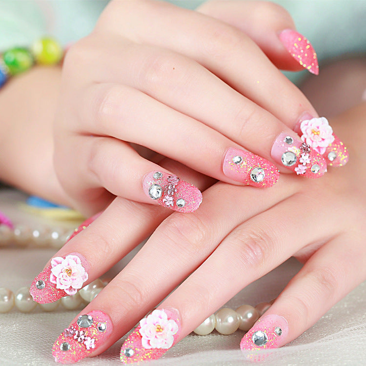 Artificial nails with delicate floral decorations Kalsten