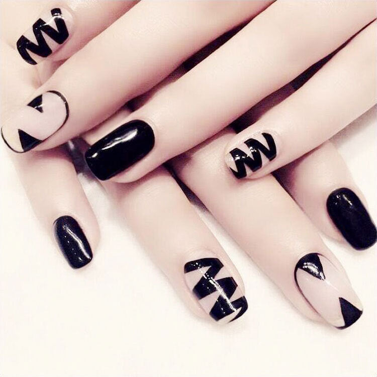 Artistic Geometric Press-On Nail Set
