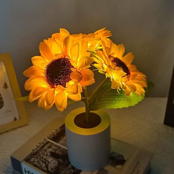 Shimmering Sunflower LED Table Lamp | Kalsten