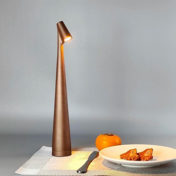 Modern Red Metal LED Table Lamp Kalsten