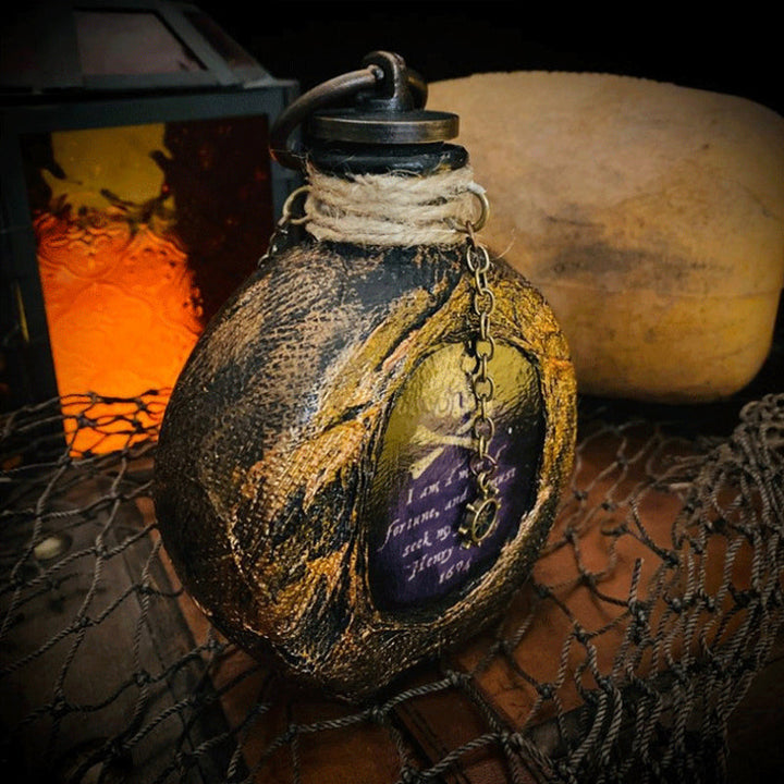 Skull Pirate Rum Bottle made of Resin | Kalsten