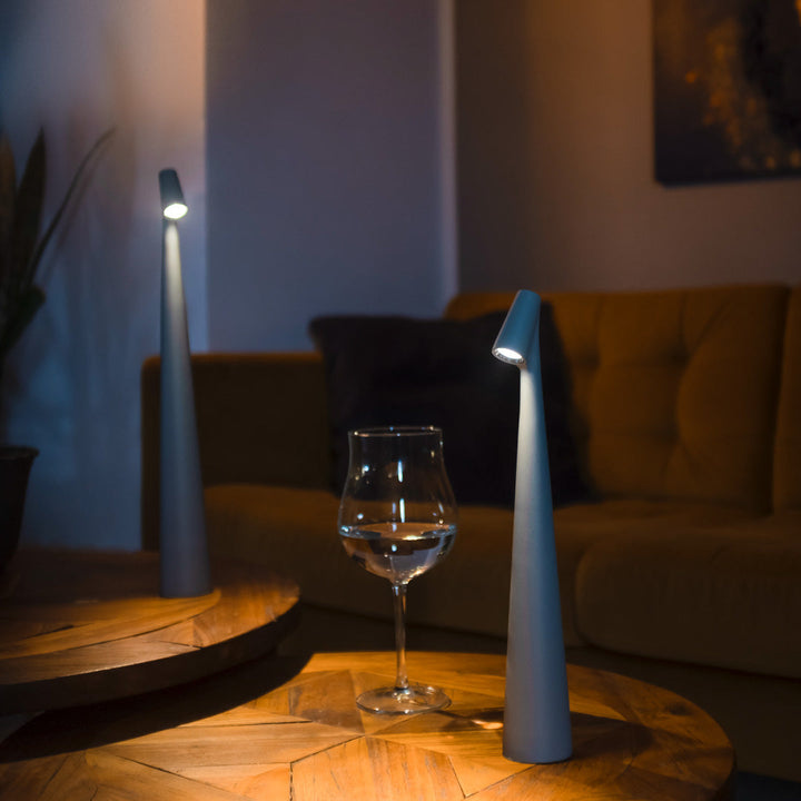 Modern Red Metal LED Table Lamp Kalsten