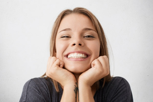 Kalsten | Cosmetic Tooth Toppers SmileShape – Reusable, Flexible and Naturally White