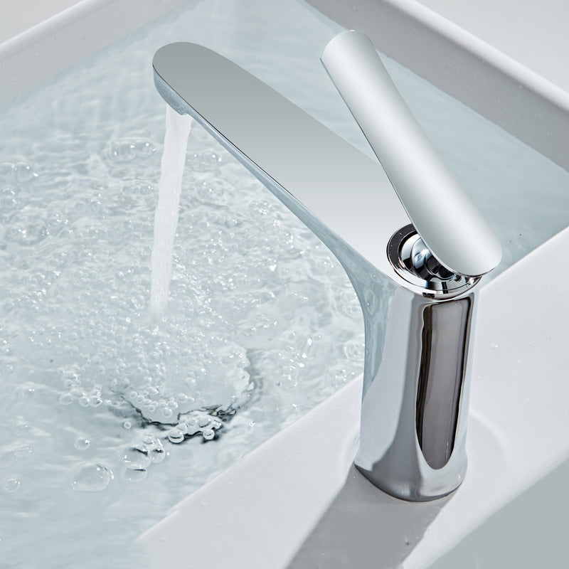 Kalsten | Luxury 1 Handle Sink Bathroom Faucet Round Brass Sink Faucet with Water Hose