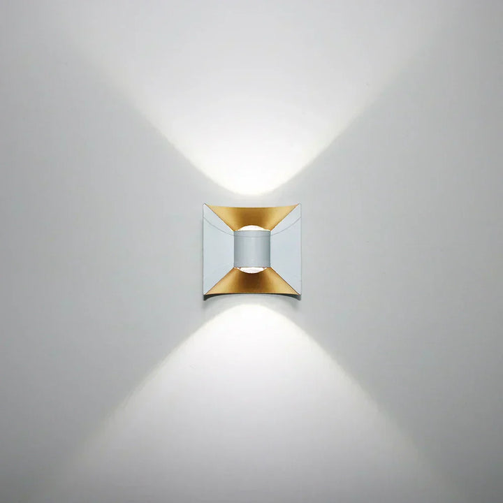 LumiereMurale Wall Lamp - Stylish LED Outdoor Lighting for Your Garden | Kalsten