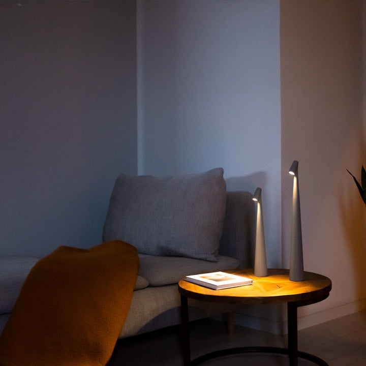 Modern Red Metal LED Table Lamp Kalsten
