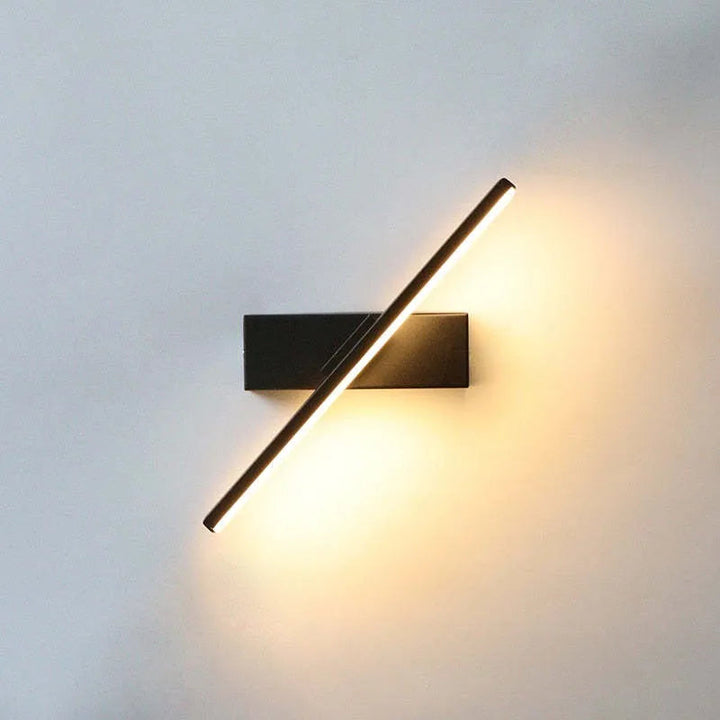 LuxeGlow Wall Lamp - Elegant Wall Lamp with Flexible Lighting for Modern Interior Kalsten