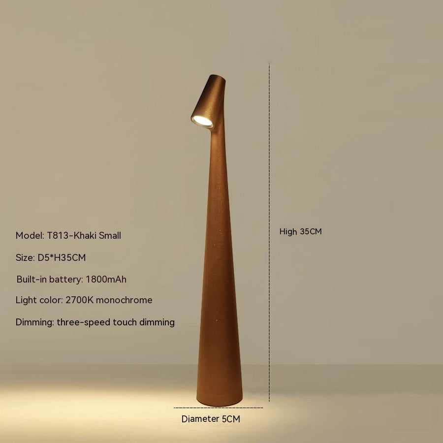 Modern Red Metal LED Table Lamp Kalsten
