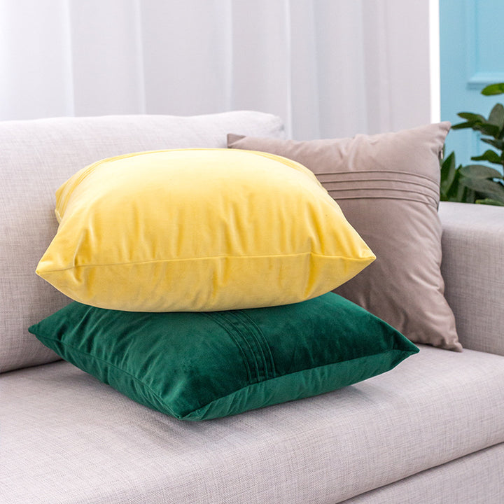Rectangular velvet lumbar cushion cover with fine stitch and concealed zipper