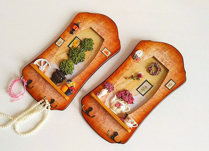 Decorative Wall Organizer with Floral Pattern