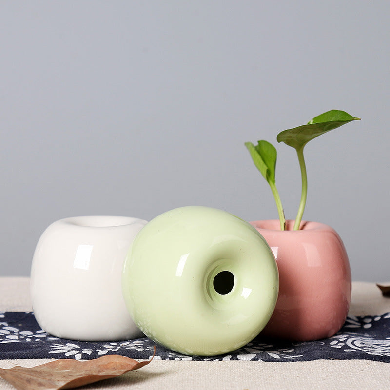 Artistic Ceramic Apple-Shaped Planter Kalsten