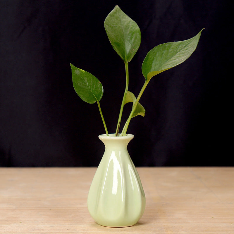 Elegant Ceramic Flower Holder Kalsten