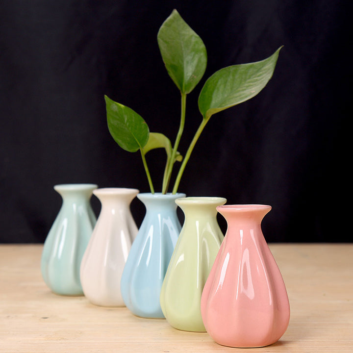 Elegant Ceramic Flower Holder Kalsten