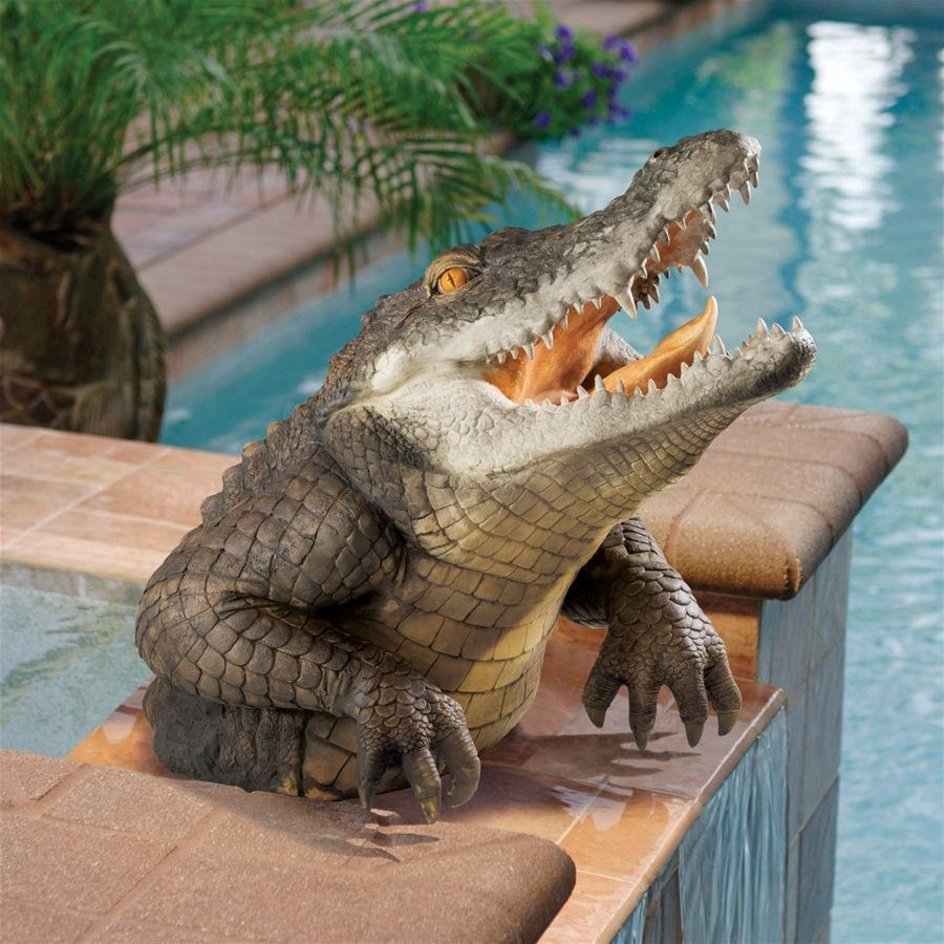 Kalsten | Garden Swamp Gator Statue