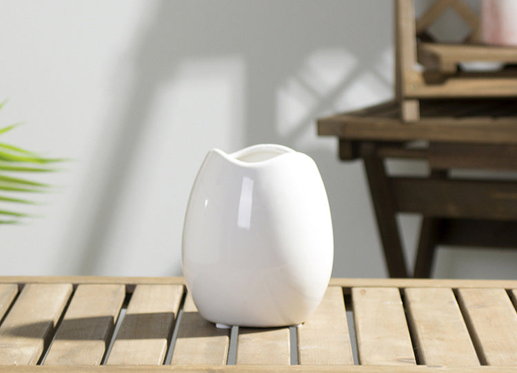 Stylish ceramic vase Kalsten