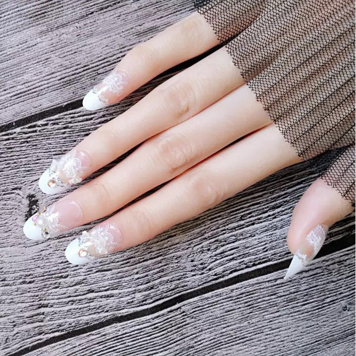 Elegant artificial nails with tip pattern and pearl embellishment Kalsten