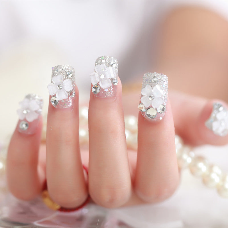 Floral Embellished Press-On Nail Art