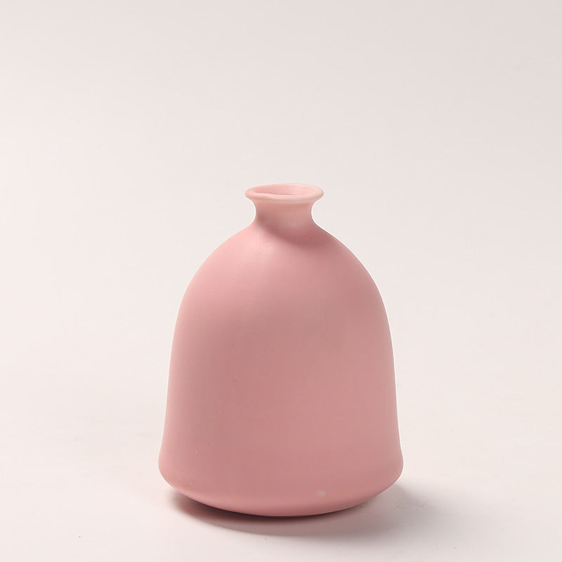 Minimalist Ceramic Bud Vase Kalsten