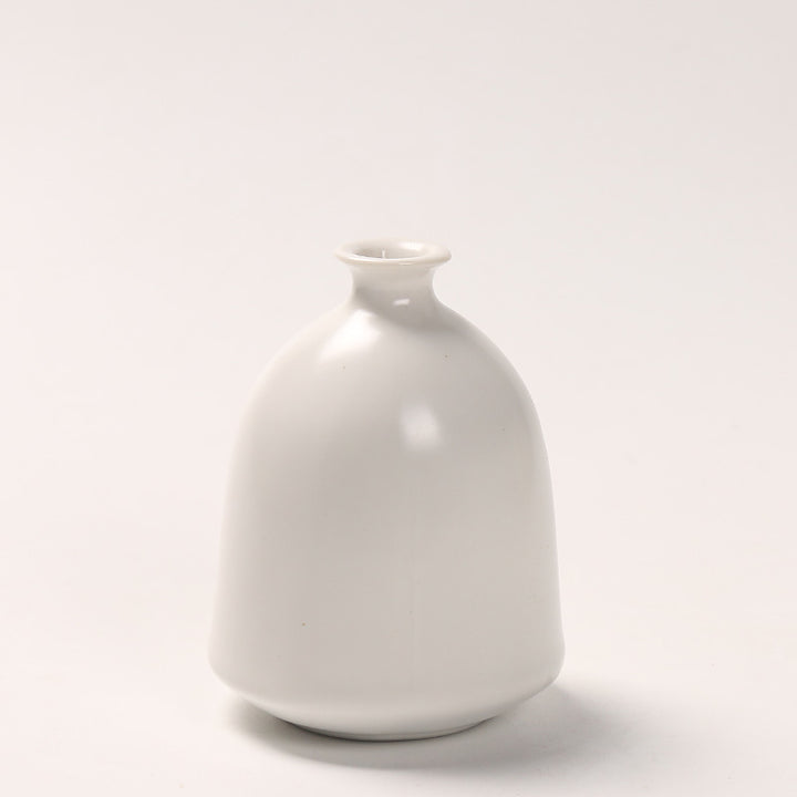 Minimalist Ceramic Bud Vase Kalsten