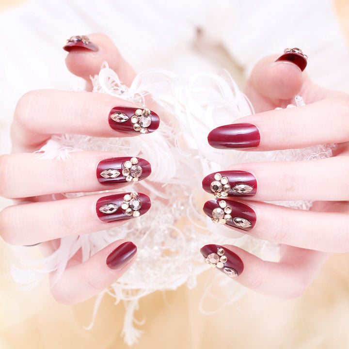 Glamorous Elegant Press-On Nail Set
