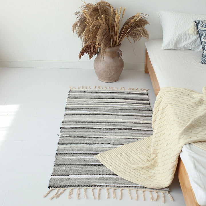 Handwoven cotton rug runner with fringes