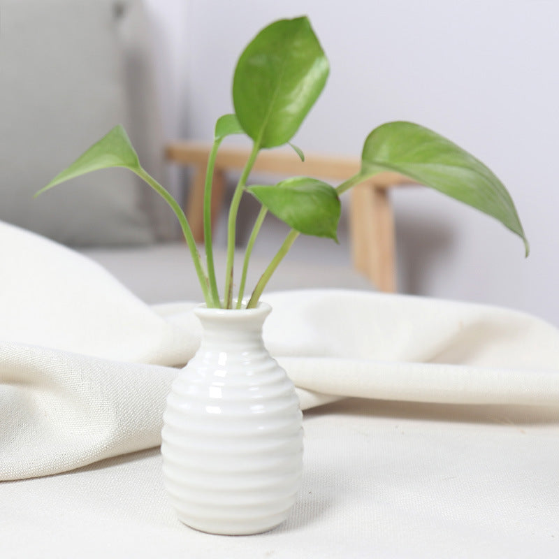 Modern Textured Ceramic Bud Vase Kalsten