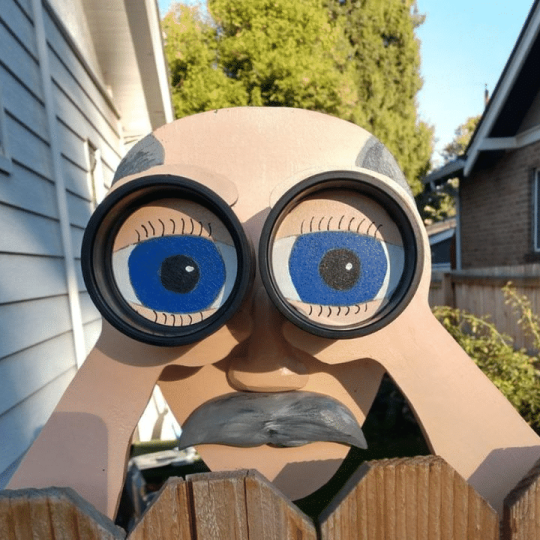 Kalsten | Fence Decoration Nosy Old Man and Lady Garden Yard Art