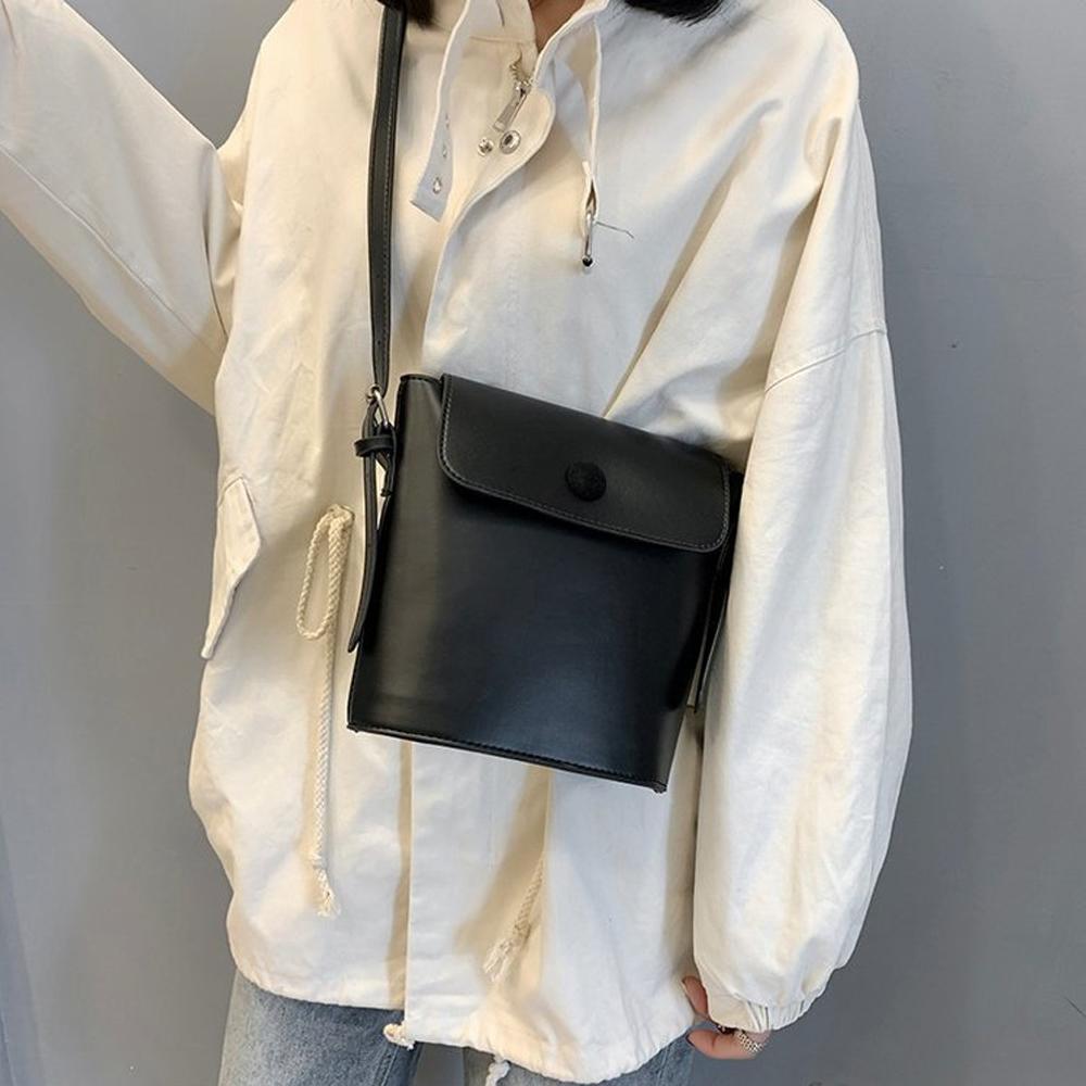 Drawstring bag made of PU | Kalsten