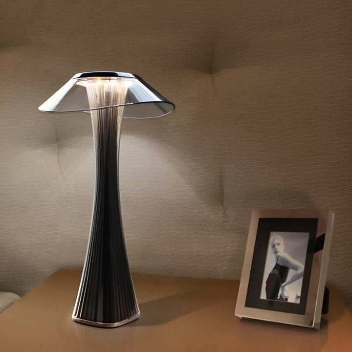 Gior Table Lamp - Rechargeable Italian Crystal Nightstand Lamp with Smart Touch | Kalsten