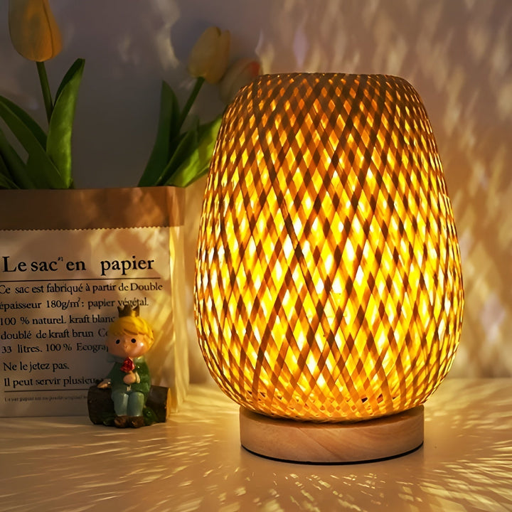 Bamboo Table Lamp with USB Power Supply – Sustainable and Energy-Saving Design | Kalsten