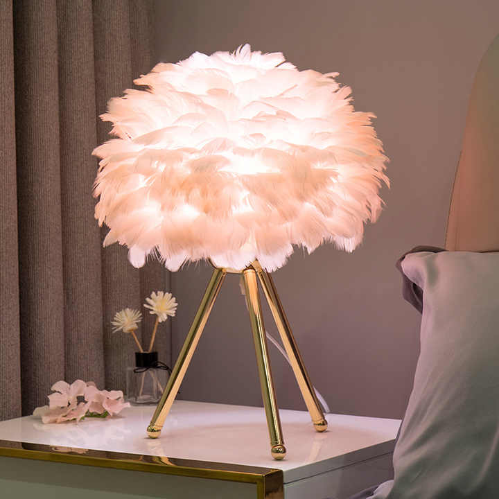 Blossom Table Lamp – Elegant Feather Design with Dimmable Light | Kalsten
