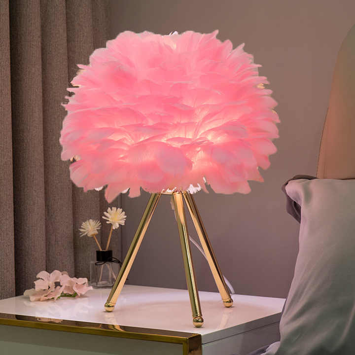 Blossom Table Lamp – Elegant Feather Design with Dimmable Light | Kalsten