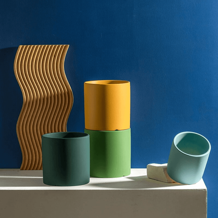 Kalsten | Elegant flowerpot made of ceramic with saucer