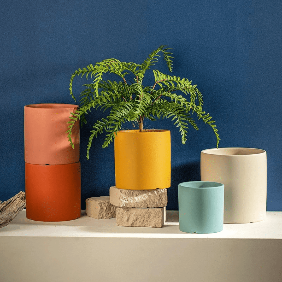 Kalsten | Elegant flowerpot made of ceramic with saucer