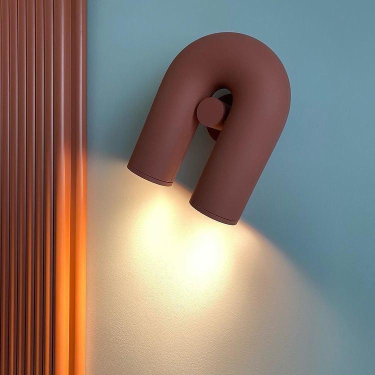 Circus Magic - Playful lighting with U-shaped modules | Kalsten
