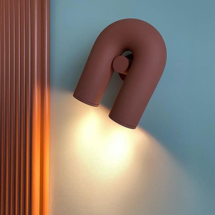 Circus Magic - Playful lighting with U-shaped modules | Kalsten