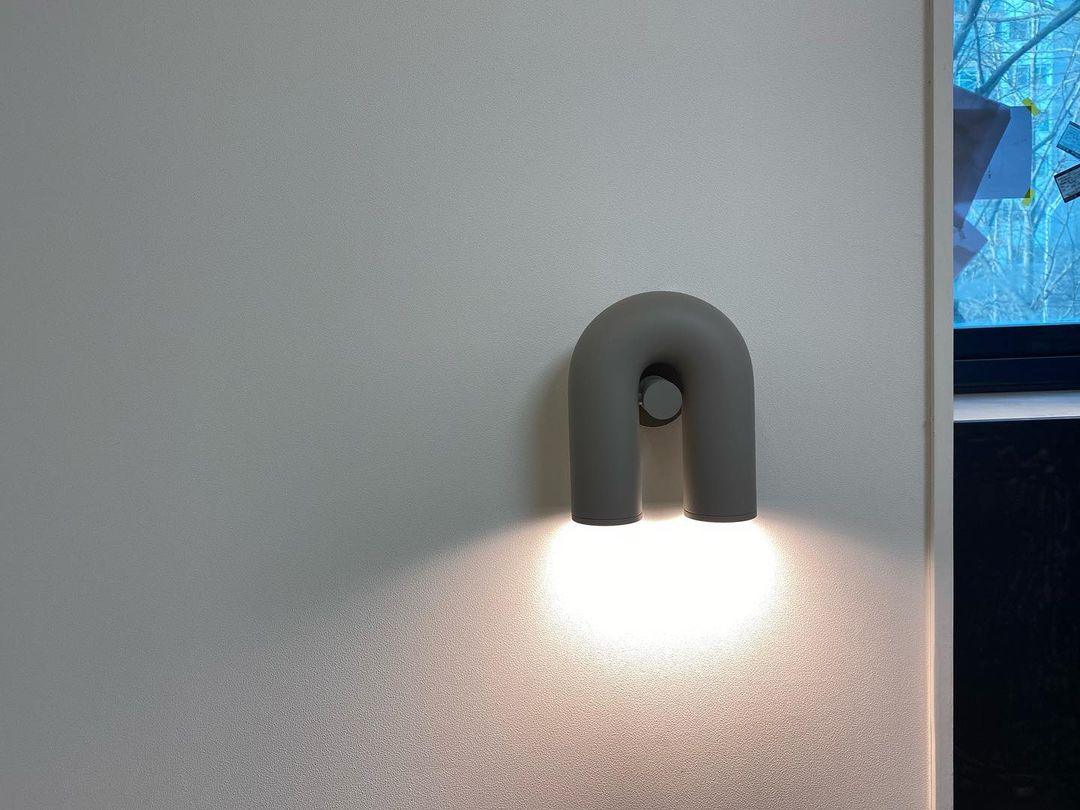Circus Magic - Playful lighting with U-shaped modules | Kalsten