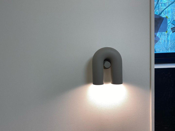 Circus Magic - Playful lighting with U-shaped modules | Kalsten