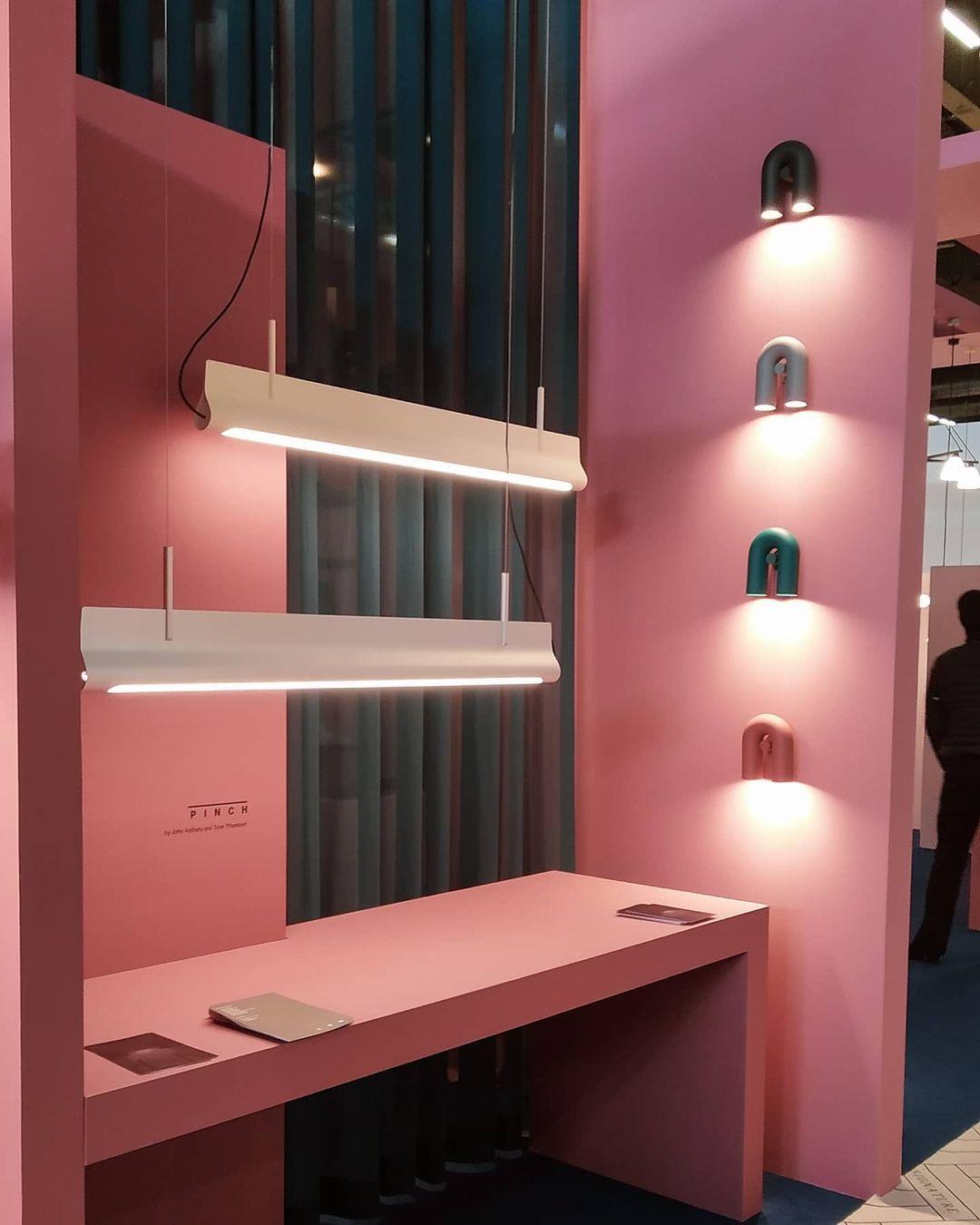 Circus Magic - Playful lighting with U-shaped modules | Kalsten