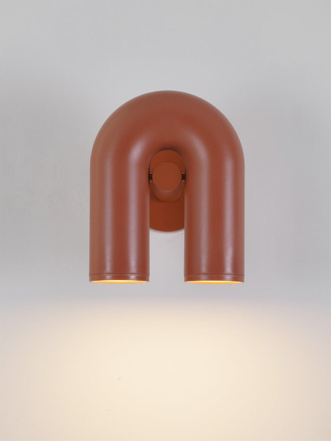 Circus Magic - Playful lighting with U-shaped modules | Kalsten