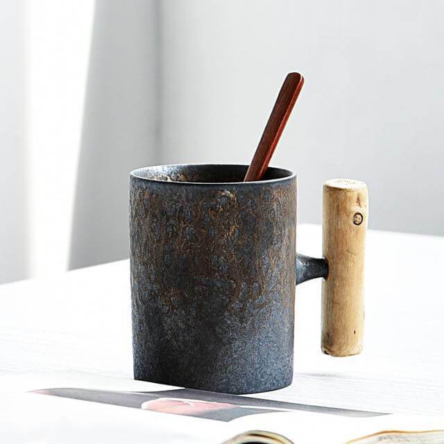 Coarse Pottery Mug with Wooden Handgrip | Kalsten
