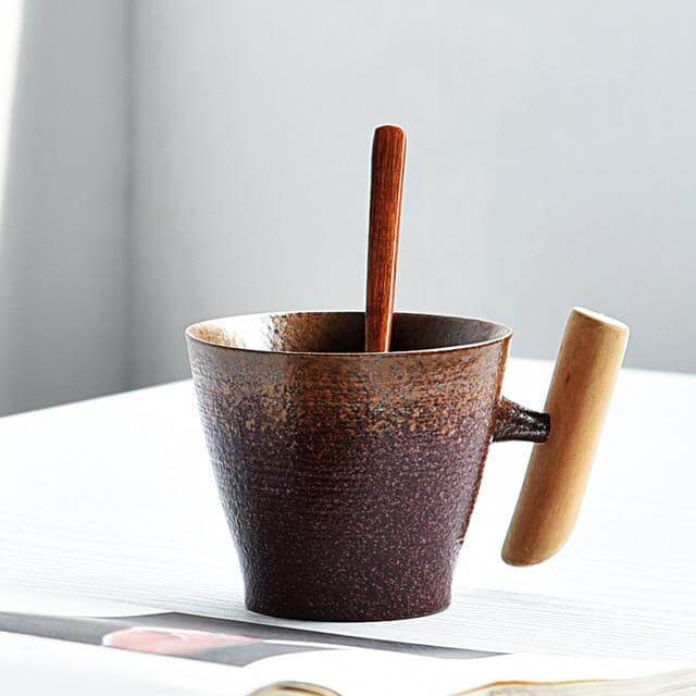 Coarse Pottery Mug with Wooden Handgrip | Kalsten