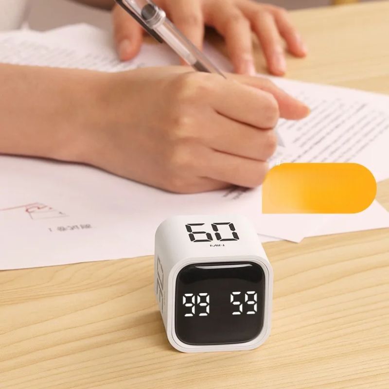 Kalsten | Smart Cube Timer with Gravity Sensing and LED Display