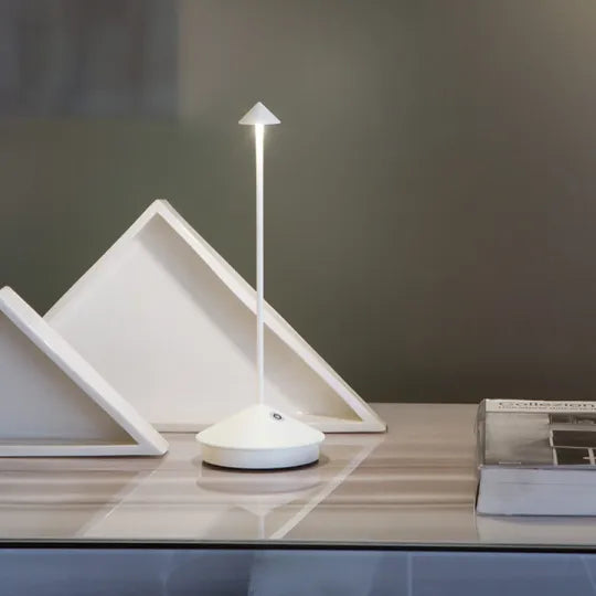 Wireless LED table lamp - ModernLumin | Kalsten